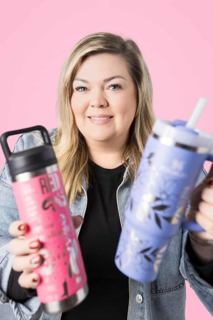 Colorful reusable insulated water bottles, eco-friendly drinkware, stylish hydration accessories.